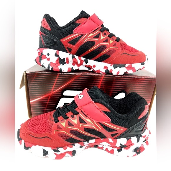 Easy Slip-on No tie Sneakers, Fila Wanderun Strap, Red and Black, Size 12, New - Picture 4 of 5